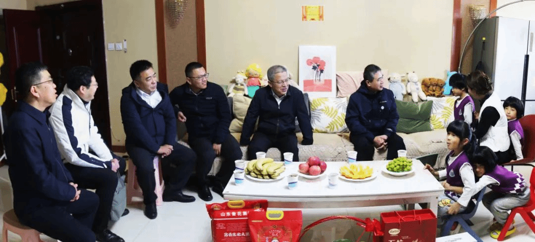 中國海員建設工會慰問山西建投六建集團職工“四胞胎”家庭