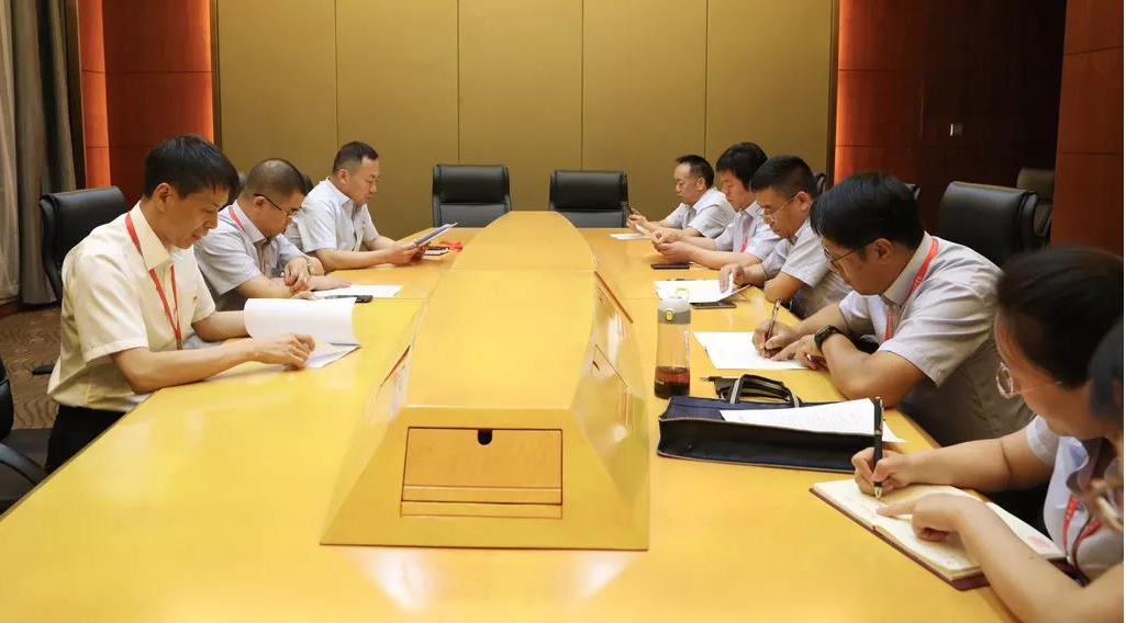 【基層動(dòng)態(tài)】學(xué)綱要  悟原理  話擔(dān)當(dāng)——山西建投三建集團(tuán)召開黨委理論中心組學(xué)習(xí)會(huì)議