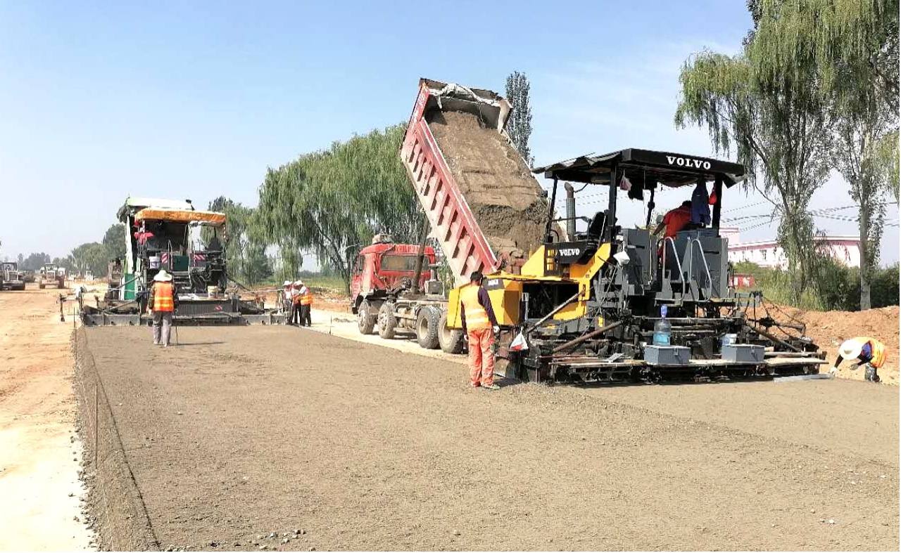 熱火朝天干勁足！你追我趕氛圍濃！