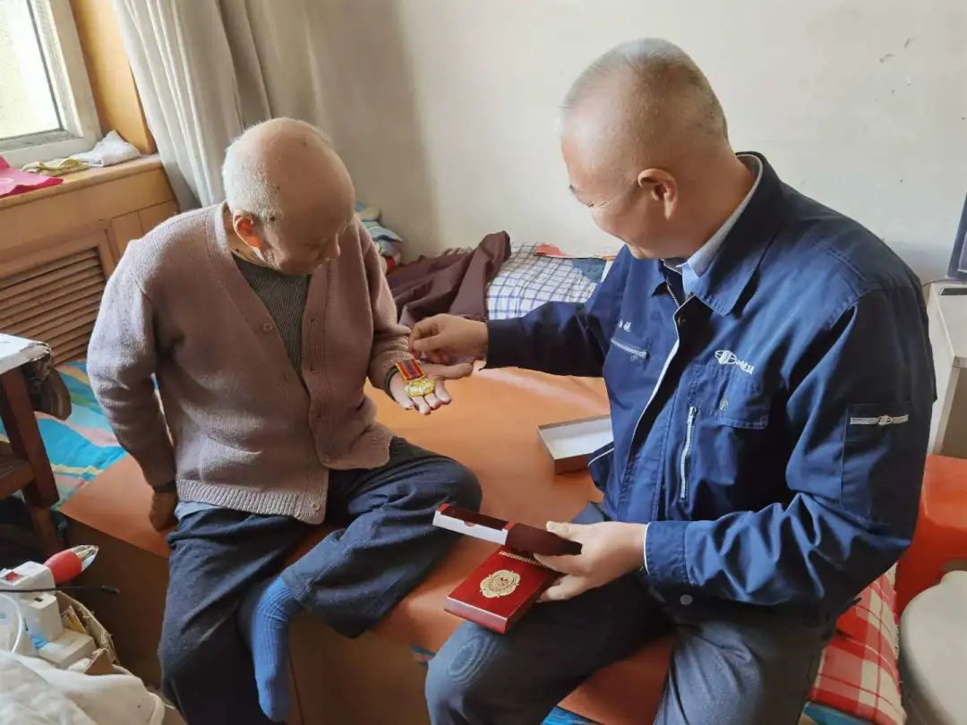 山西建投四建集團(tuán)領(lǐng)導(dǎo)看望慰問抗美援朝老同志