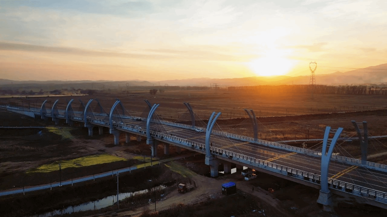 山西建投集團(tuán)承建的忻奇大道建設(shè)項(xiàng)目順利建成
