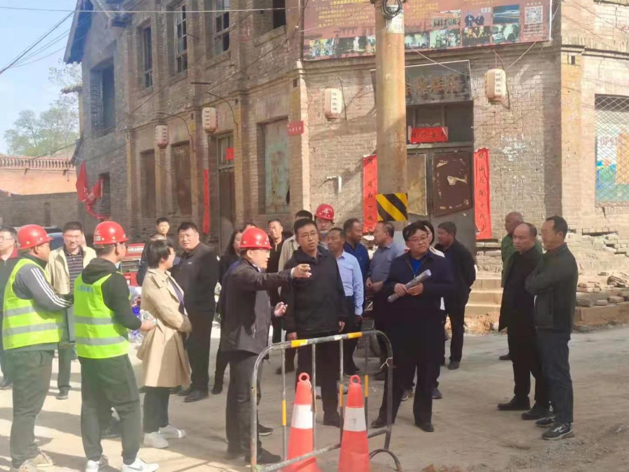 長治市上黨區(qū)區(qū)長在山西建投機械化集團蔭城古鎮(zhèn)項目調(diào)研