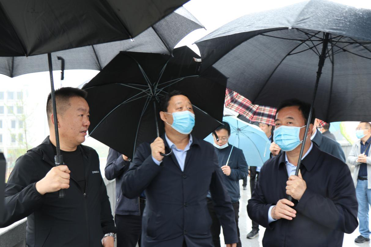 晉中市副市長一行在山西建投在建項目調研