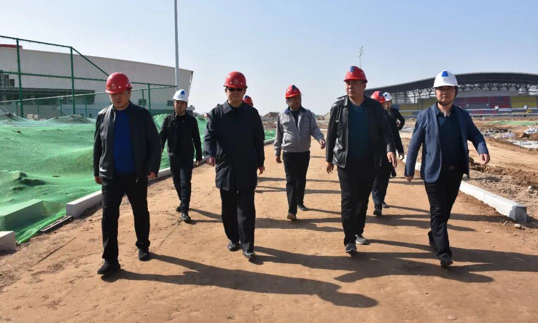 山西建投三建集團(tuán)黨委書記、董事長劉仁旺調(diào)研永濟(jì)市體育中心一場三館建設(shè)項(xiàng)目