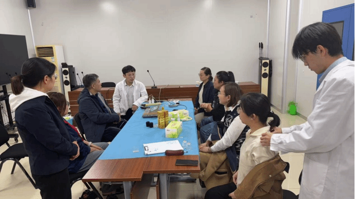 山西建投華融泰公司所屬同方藥業(yè)開展中醫(yī)義診活動(dòng)