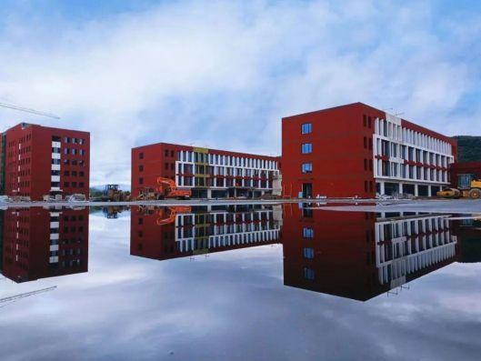 山西建投五建集團承建的靜樂縣第一中學(xué)校項目如期完工