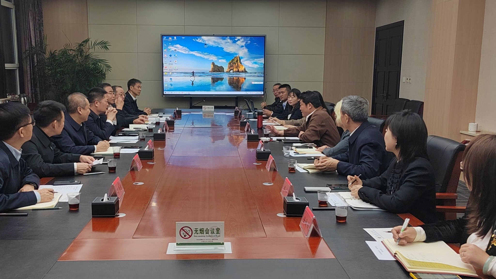 山西建投集團(tuán)與太原康培集團(tuán)舉行工作會談