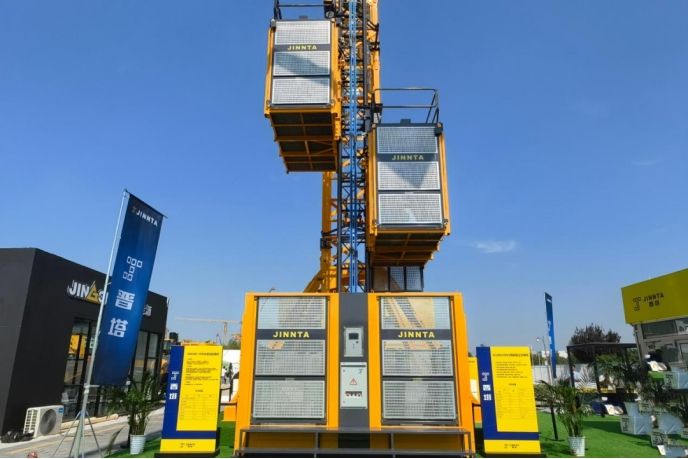 山西建投工程機(jī)械公司創(chuàng)新筑智篇：創(chuàng)新突破開(kāi)新局 奮發(fā)有為建新功