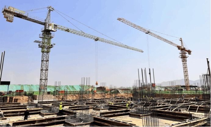 山西建投三建集團(tuán)長治高新區(qū)智能終端產(chǎn)業(yè)園項(xiàng)目掀起“夏日攻勢”