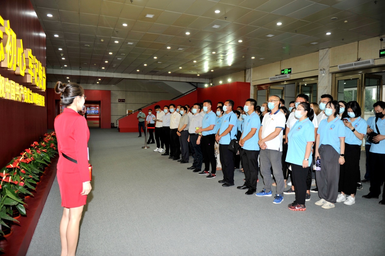 山西建投省建科院黨委組織參觀山西省慶祝中國共產(chǎn)黨成立100周年圖片展