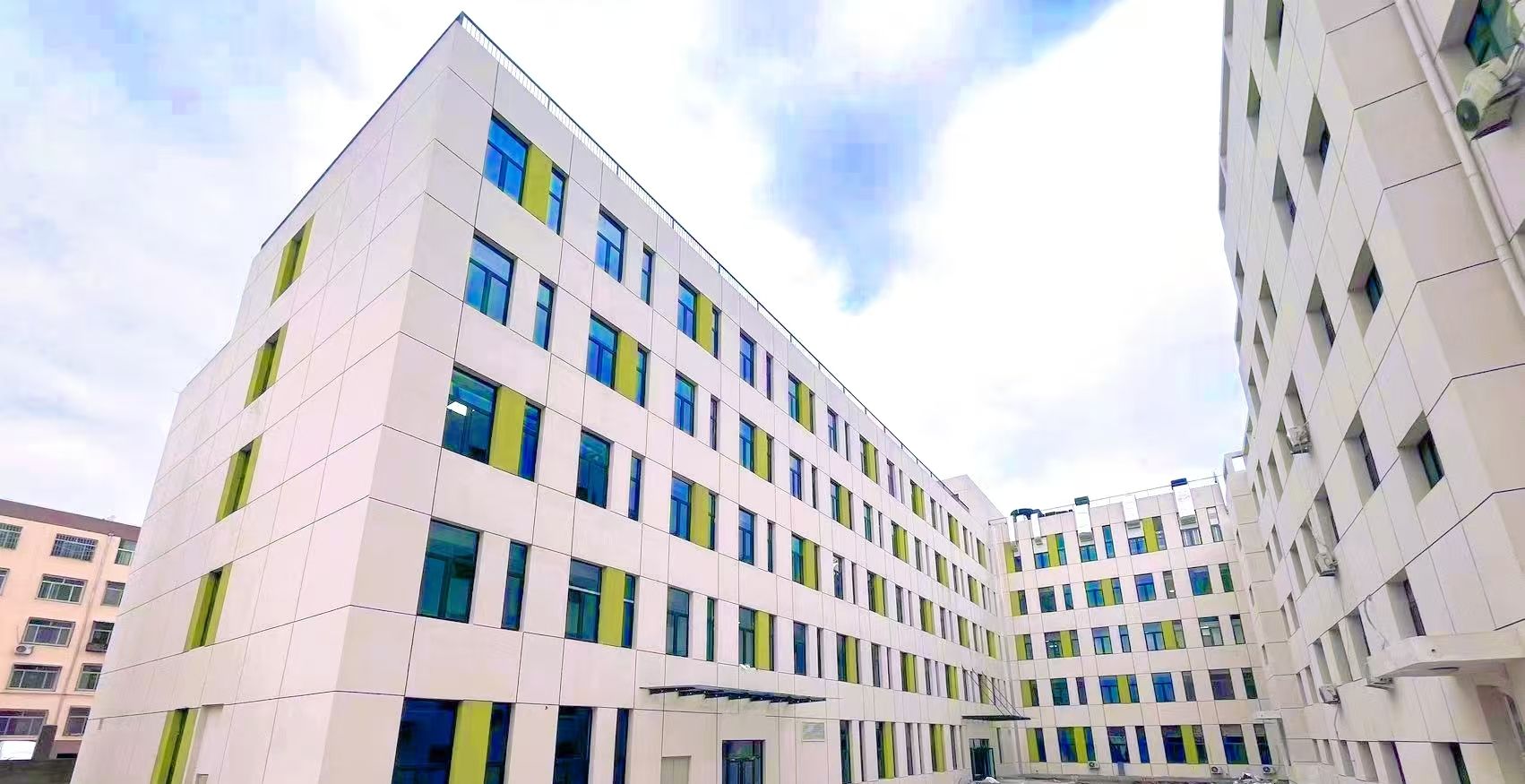 山西建投八建集團(tuán)承建的廣靈縣醫(yī)療集團(tuán)人民醫(yī)院項目正式投入使用