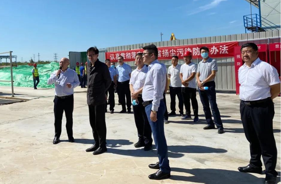 中央和國家機(jī)關(guān)工委常務(wù)副書記在山西建投三建集團(tuán)承建的新農(nóng)利合太行山農(nóng)特產(chǎn)品博覽園項目調(diào)研