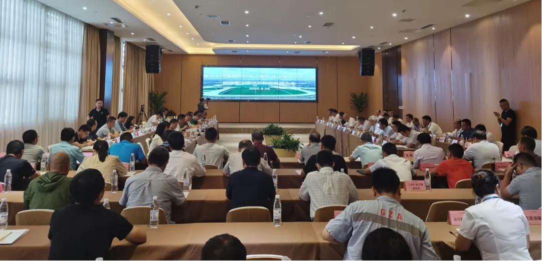 山西建投機(jī)械化集團(tuán)參建的貴陽(yáng)龍洞堡國(guó)際機(jī)場(chǎng)三期擴(kuò)建工程通過(guò)行業(yè)驗(yàn)收