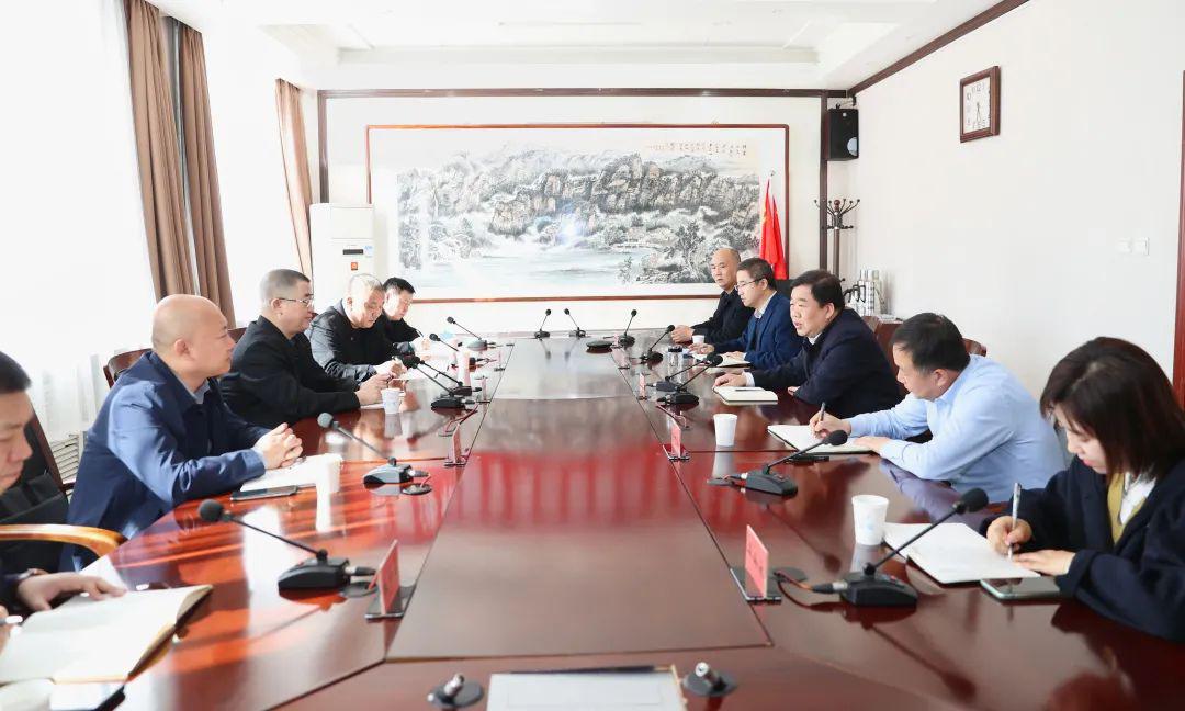 山西建投三建集團(tuán)與平順縣政府交流洽談合作項目