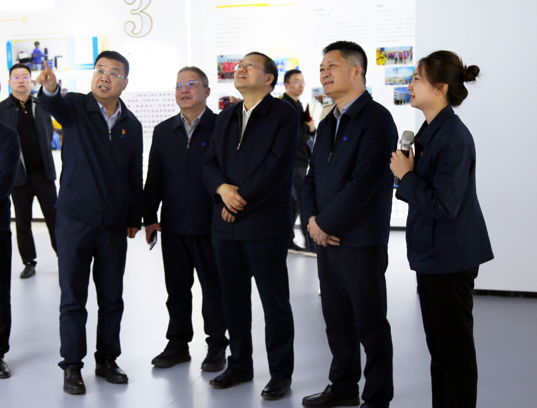 省總工會黨組書記、常務(wù)副主席梁敬華來山西建投集團(tuán)調(diào)研