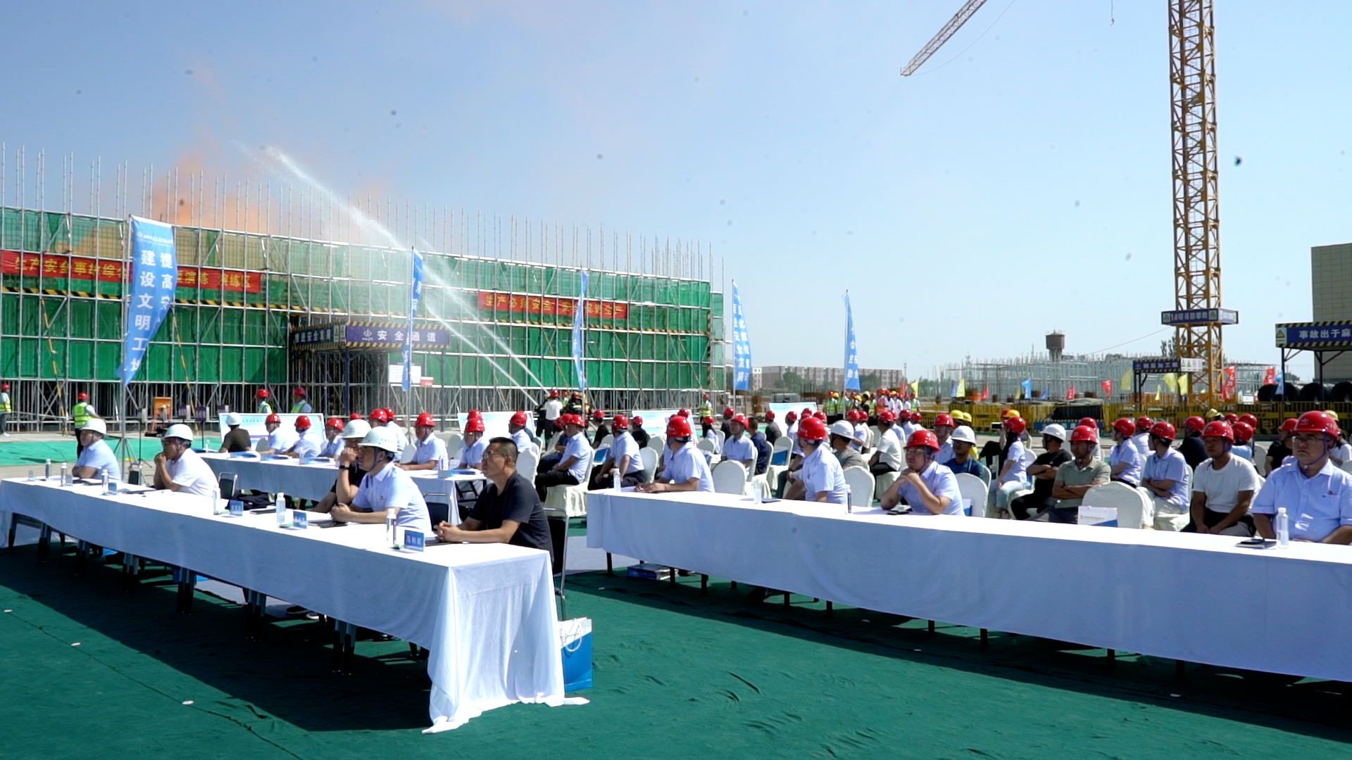 山西建投七建集團(tuán)組織開展2024年“安全生產(chǎn)月”綜合應(yīng)急演練活動