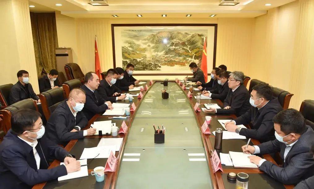 孫波與忻州市委書記朱曉東舉行工作會談